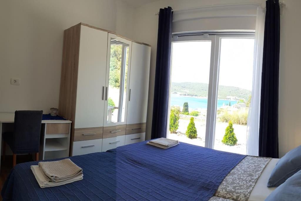 Vis - Luxury Holiday Villa With Swimming Pool エクステリア 写真